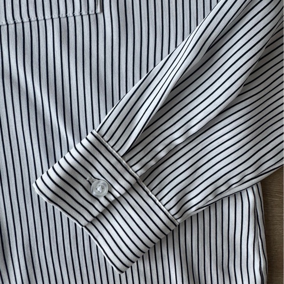 Ann Taylor Striped Blouse Button Up White and Black SZ XS - Picture 4 of 8